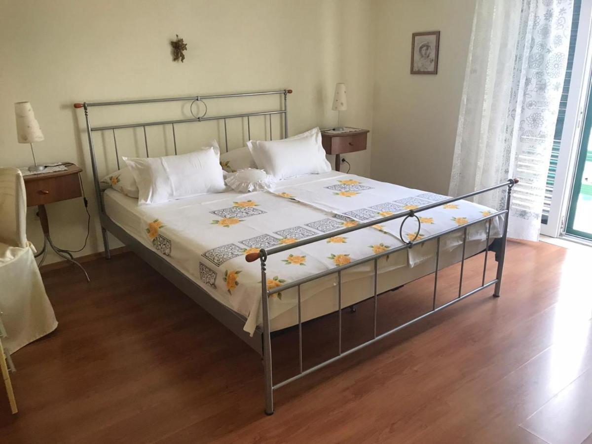 Apartmani Katarina Bol Ngoại thất bức ảnh