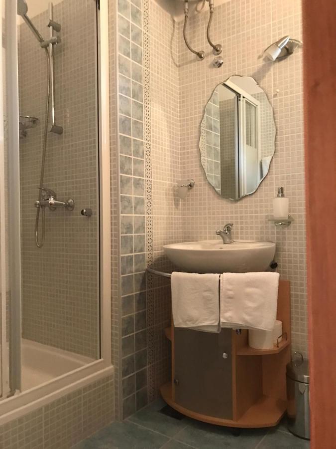 Apartmani Katarina Bol Ngoại thất bức ảnh