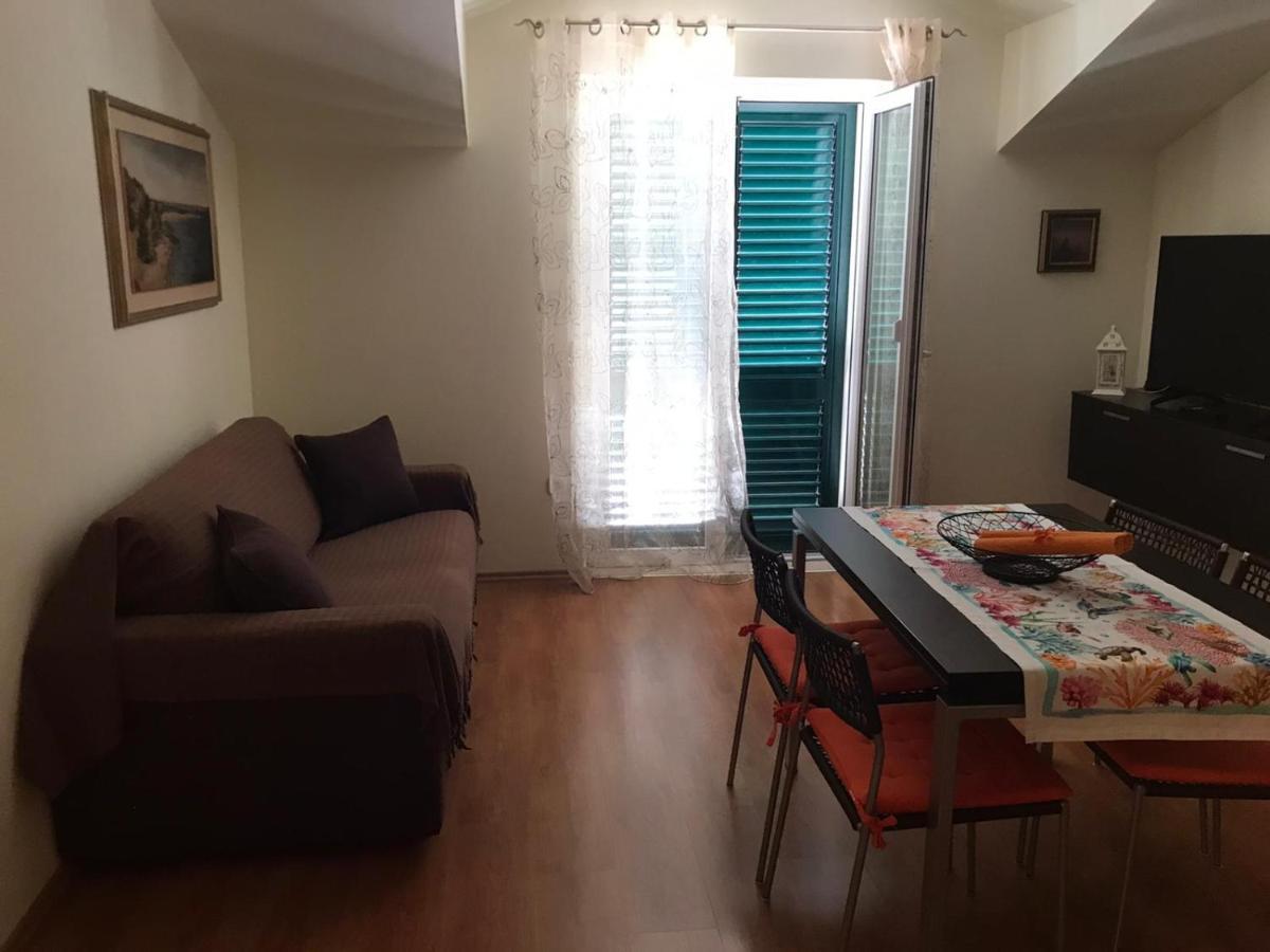 Apartmani Katarina Bol Ngoại thất bức ảnh