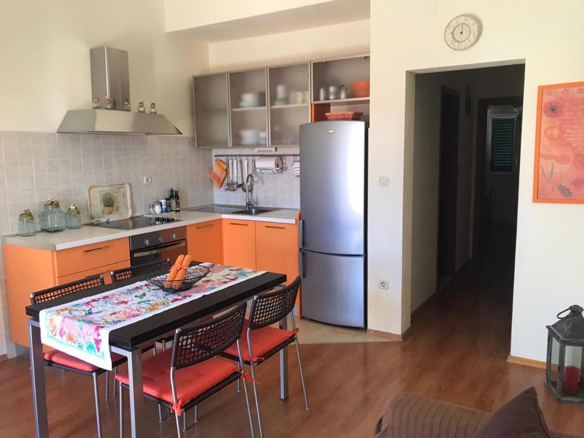 Apartmani Katarina Bol Ngoại thất bức ảnh