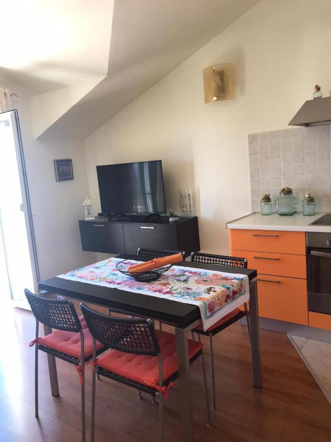Apartmani Katarina Bol Ngoại thất bức ảnh