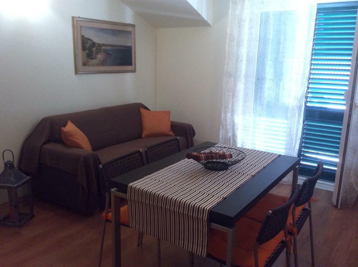 Apartmani Katarina Bol Ngoại thất bức ảnh