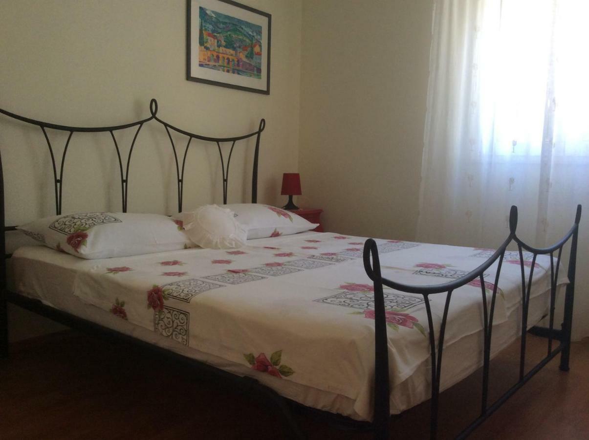 Apartmani Katarina Bol Ngoại thất bức ảnh