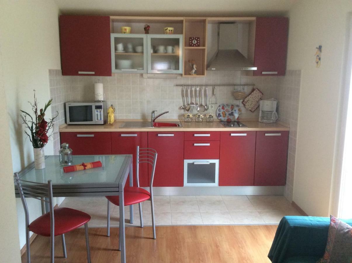 Apartmani Katarina Bol Ngoại thất bức ảnh