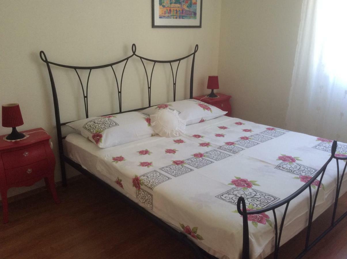 Apartmani Katarina Bol Ngoại thất bức ảnh
