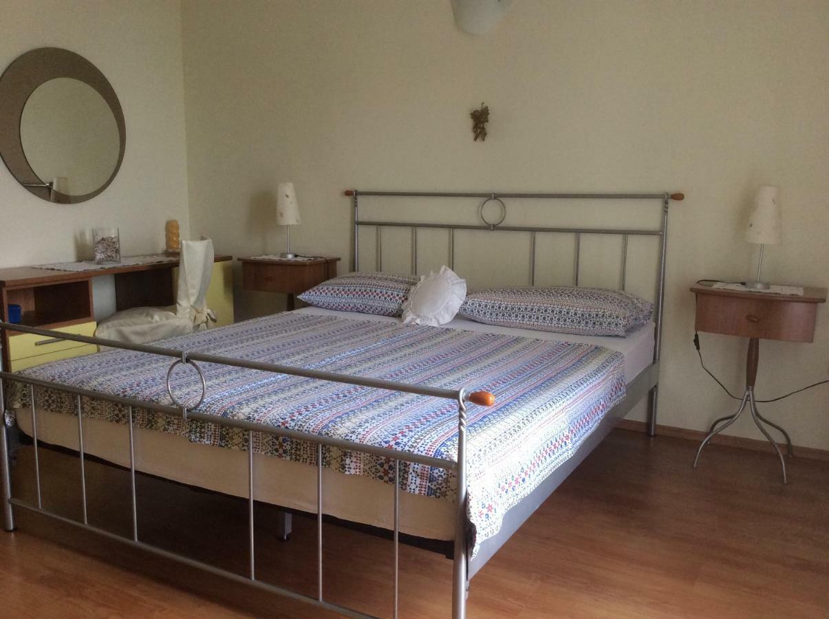 Apartmani Katarina Bol Ngoại thất bức ảnh