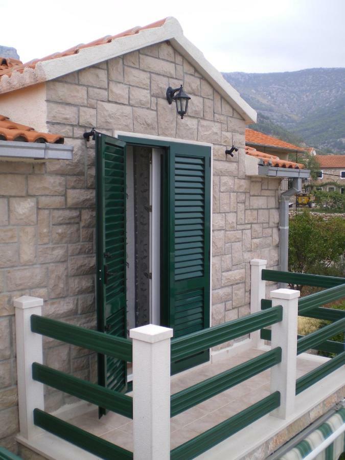 Apartmani Katarina Bol Ngoại thất bức ảnh