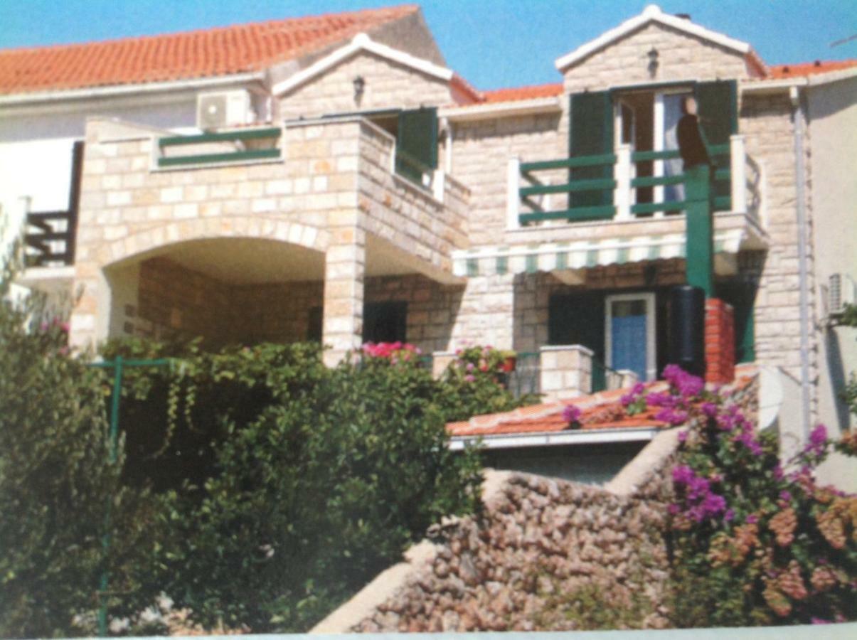 Apartmani Katarina Bol Ngoại thất bức ảnh